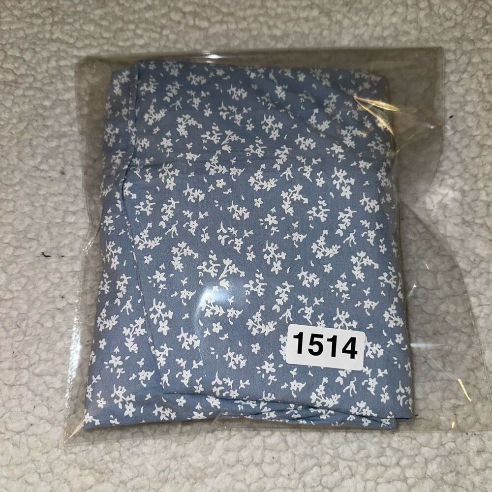 J. Crew Short Sleeve Button Down Collared Shirt Blue White Floral Medium EUC - Picture 9 of 9